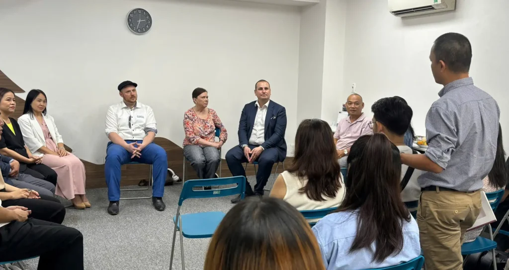 RAB tiếp đón đoàn của Phó Thị Trưởng Tampere, Jouni Markkanen.