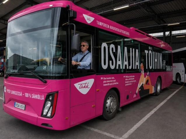 Hinh-lai-xe-bus-cho-TAKK Du học nghề Phần Lan ngành vận tải, lái xe bus